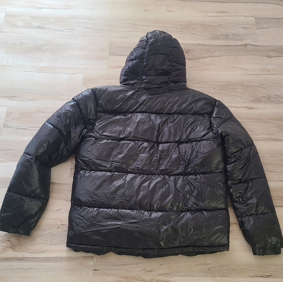 SOLD!! - French Connection softer light puffer coat for men, Black, Size Large - Picture 4 of 6